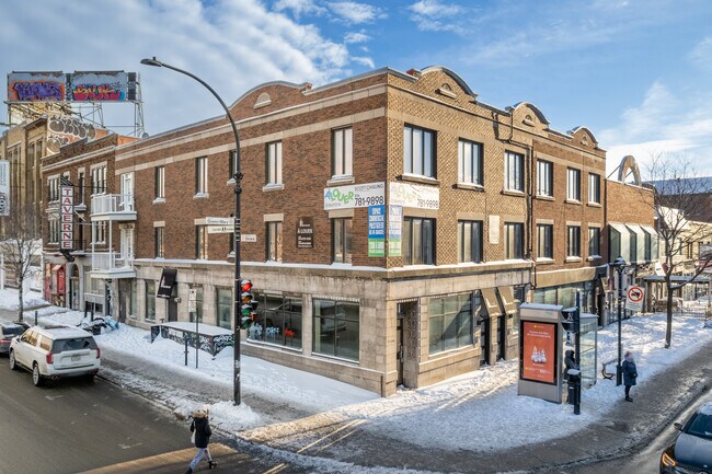 Plus de détails pour 5300-5316 Ch Queen-Mary, Montréal, QC - Commerce de détail à louer