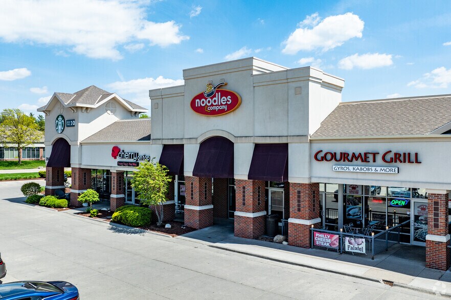 2801 Pine Lake Rd, Lincoln, NE à louer - Photo du bâtiment - Image 2 de 5