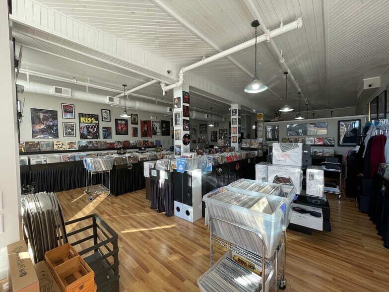 610 E Fearing St, Elizabeth City, NC à louer - Photo du bâtiment - Image 2 de 29