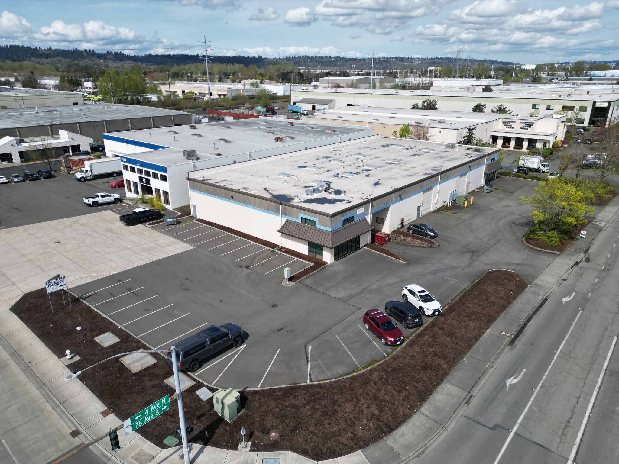 22637-22645 76th Ave S, Kent, WA à louer Photo du bâtiment- Image 1 de 5