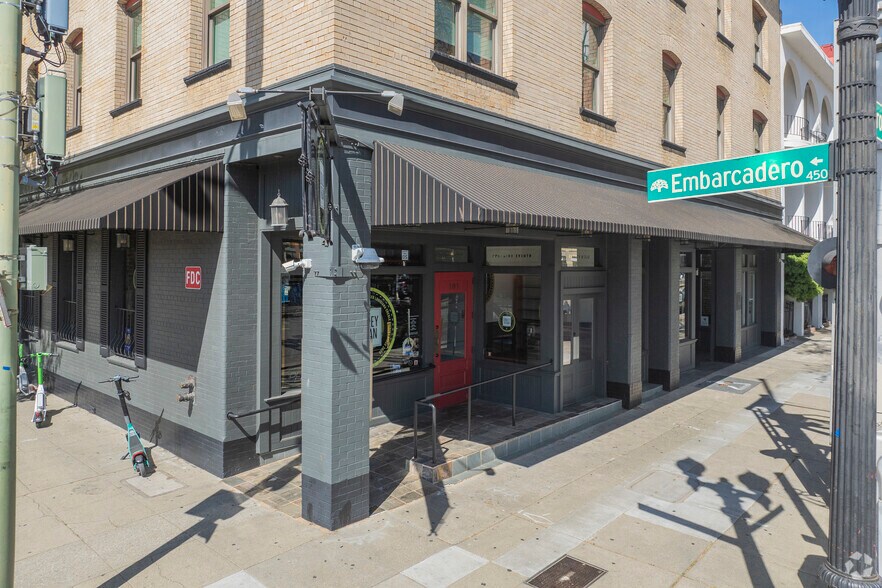 101 Broadway, Oakland, CA à louer - Photo du bâtiment - Image 3 de 13