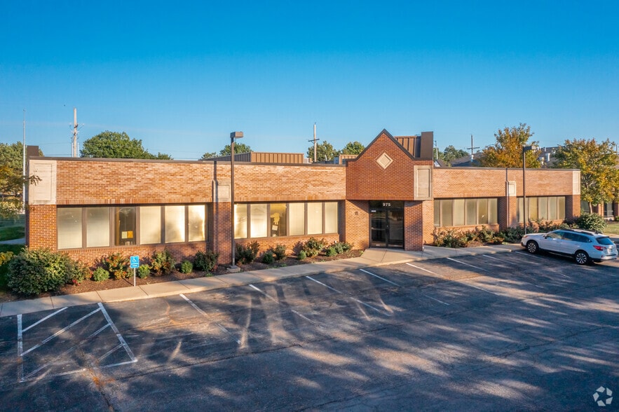 975 N Mur-Len Rd, Olathe, KS for sale - Building Photo - Image 3 of 4