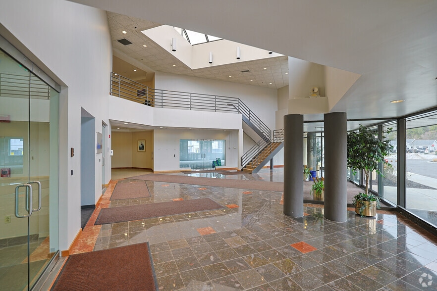 580 Main St, Bolton, MA for sale - Building Photo - Image 3 of 9