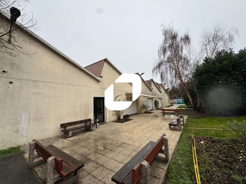 Flex in Bagneux for lease - Building Photo - Image 2 of 6