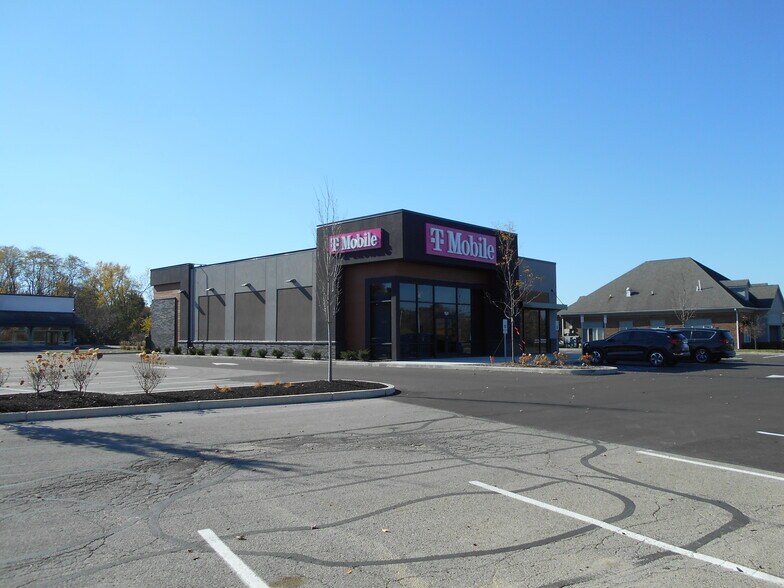 4901-5151 E 82nd St, Indianapolis, IN à louer - Photo du bâtiment - Image 3 de 9