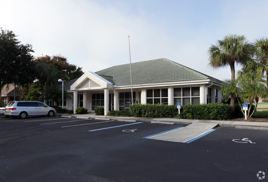 11934 Fairway Lakes Dr, Fort Myers, FL à vendre - Photo du bâtiment - Image 1 de 1