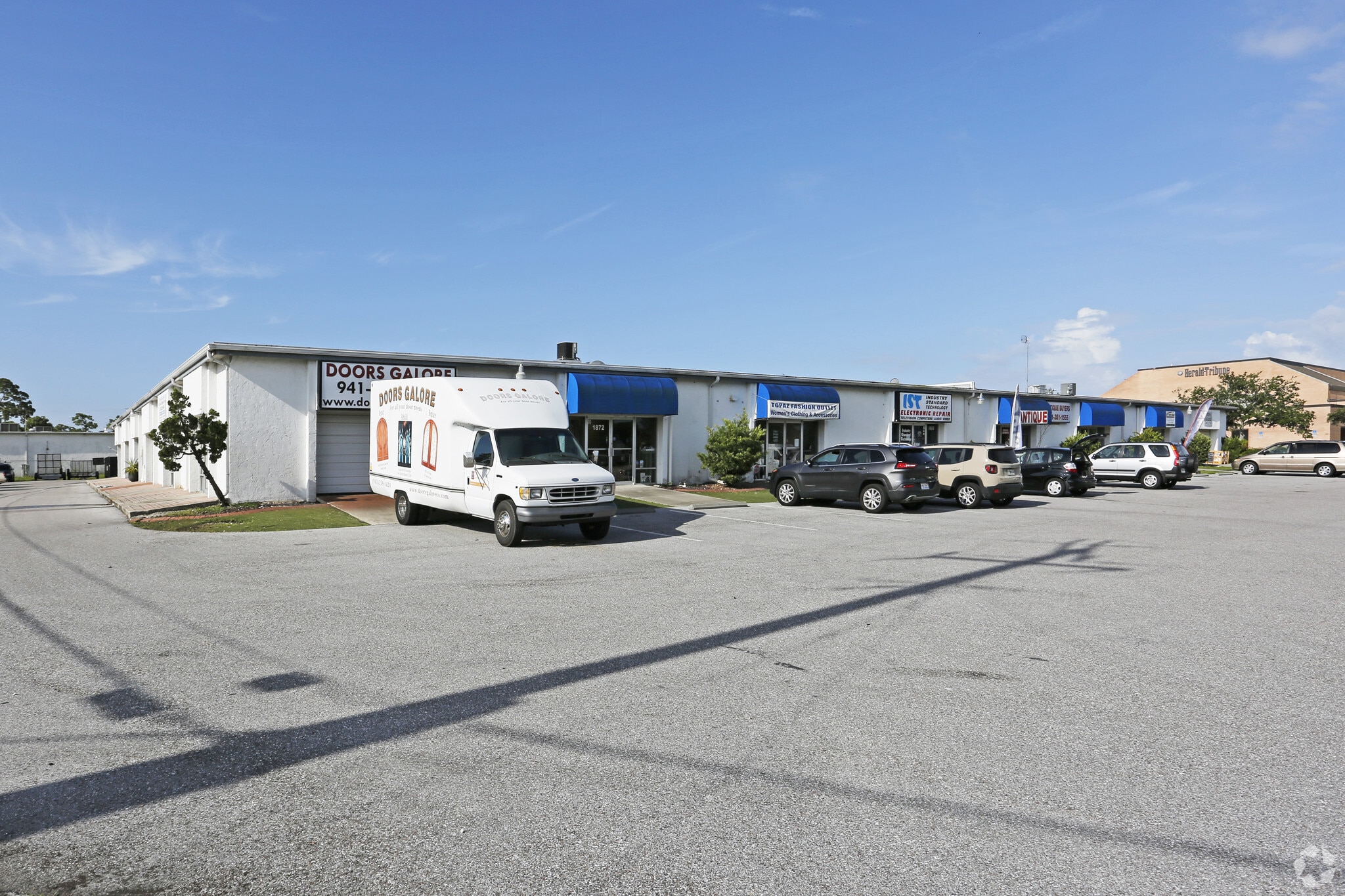 1850-1890 University Pky, Sarasota, FL for lease Primary Photo- Image 1 of 26