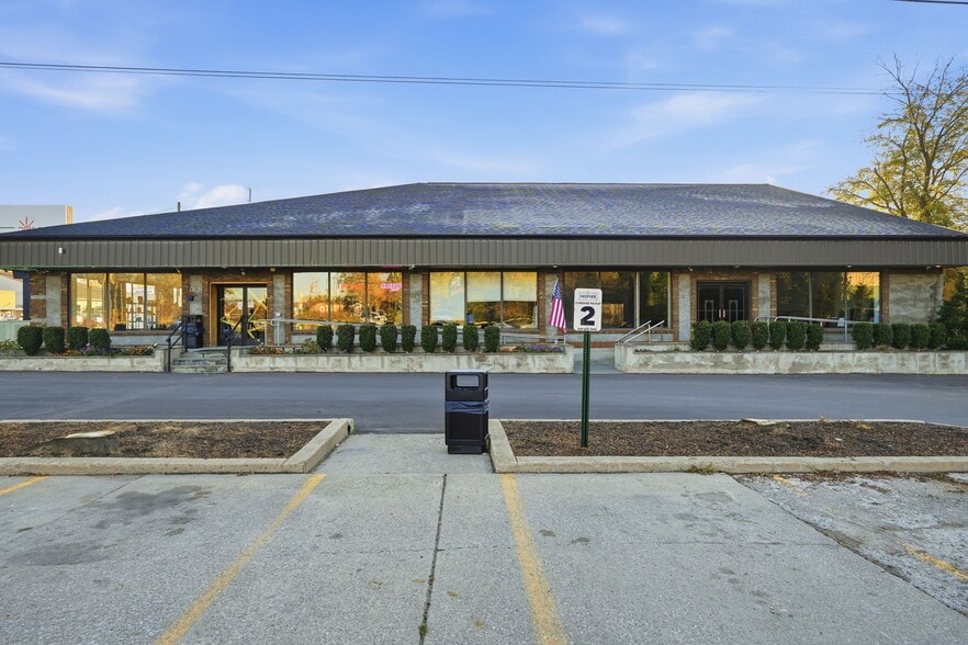 4086 Davison Rd, Burton, MI for sale - Building Photo - Image 3 of 25