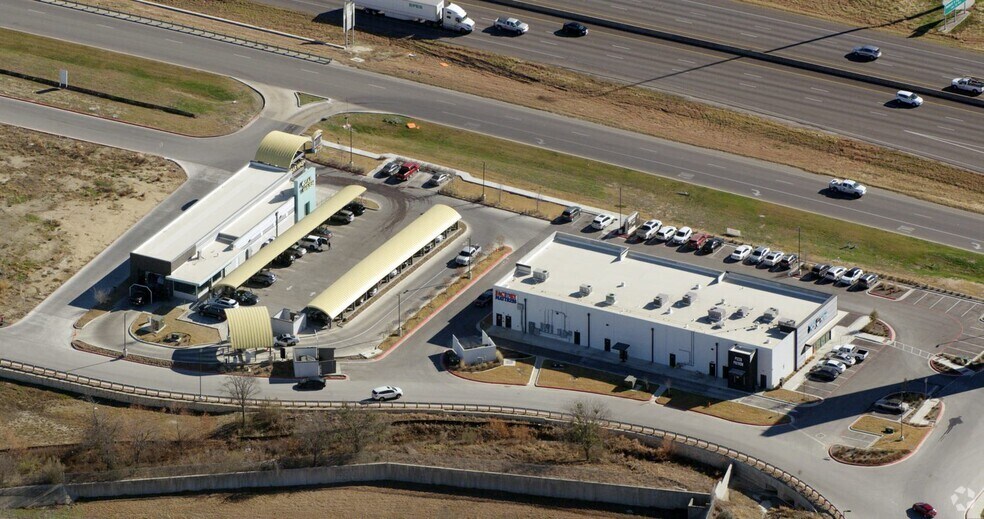 18840 S Ih 35, Kyle, TX for lease - Primary Photo - Image 2 of 6