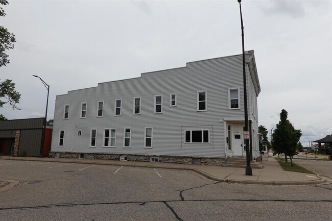 Plus de détails pour 1700 Monroe St, Stevens Point, WI - Multi-résidentiel à vendre