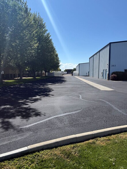 363 N Linder Rd, Meridian, ID à vendre - Photo du bâtiment - Image 2 de 7