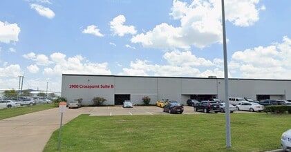 1900 Crosspoint Ave, Houston, TX à louer Photo du bâtiment- Image 2 de 5