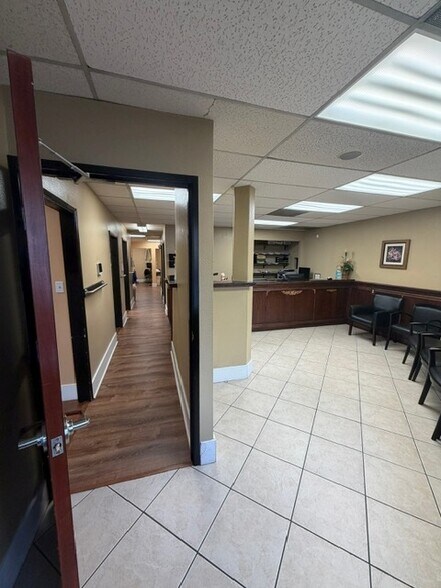 18773-18813 SW Martinazzi Ave, Tualatin, OR for lease - Lobby - Image 3 of 12