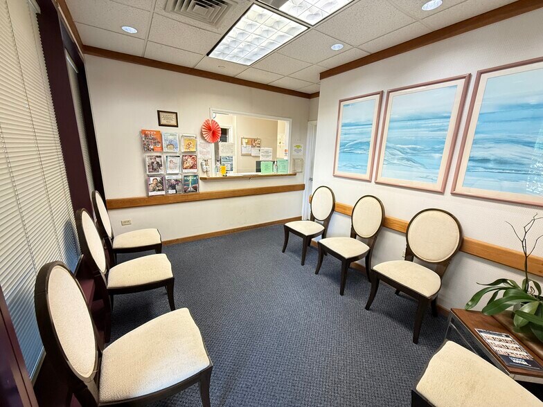 725 Kapiolani Blvd, Honolulu, HI à vendre - Photo du bâtiment - Image 2 de 12