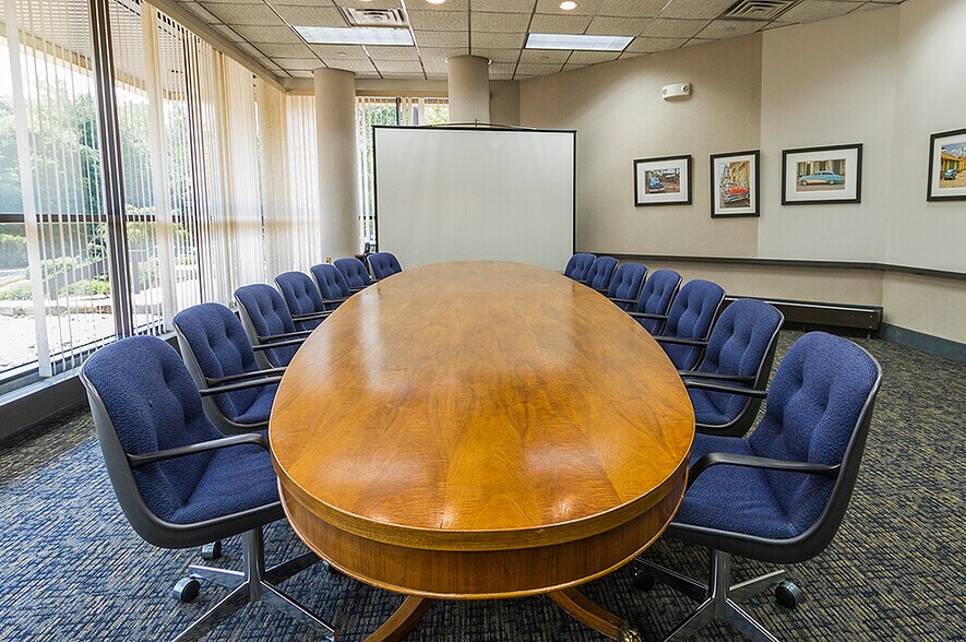 1 Omega Dr, Stamford, CT à louer - Photo intérieure - Image 2 de 4