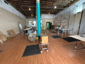 27 Waianuenue Ave, Hilo, HI for lease Interior Photo- Image 2 of 4