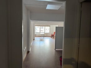 Office in Madrid, Madrid for lease Interior Photo- Image 2 of 4