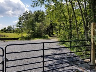 Route 55, La Grange, NY à vendre - Photo du bâtiment - Image 2 de 7