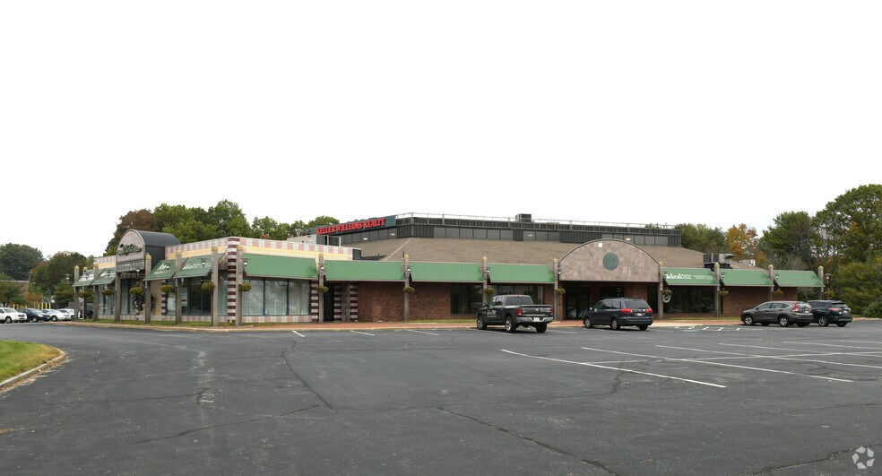 574 Washington St, Easton, MA à louer - Photo du bâtiment - Image 3 de 41