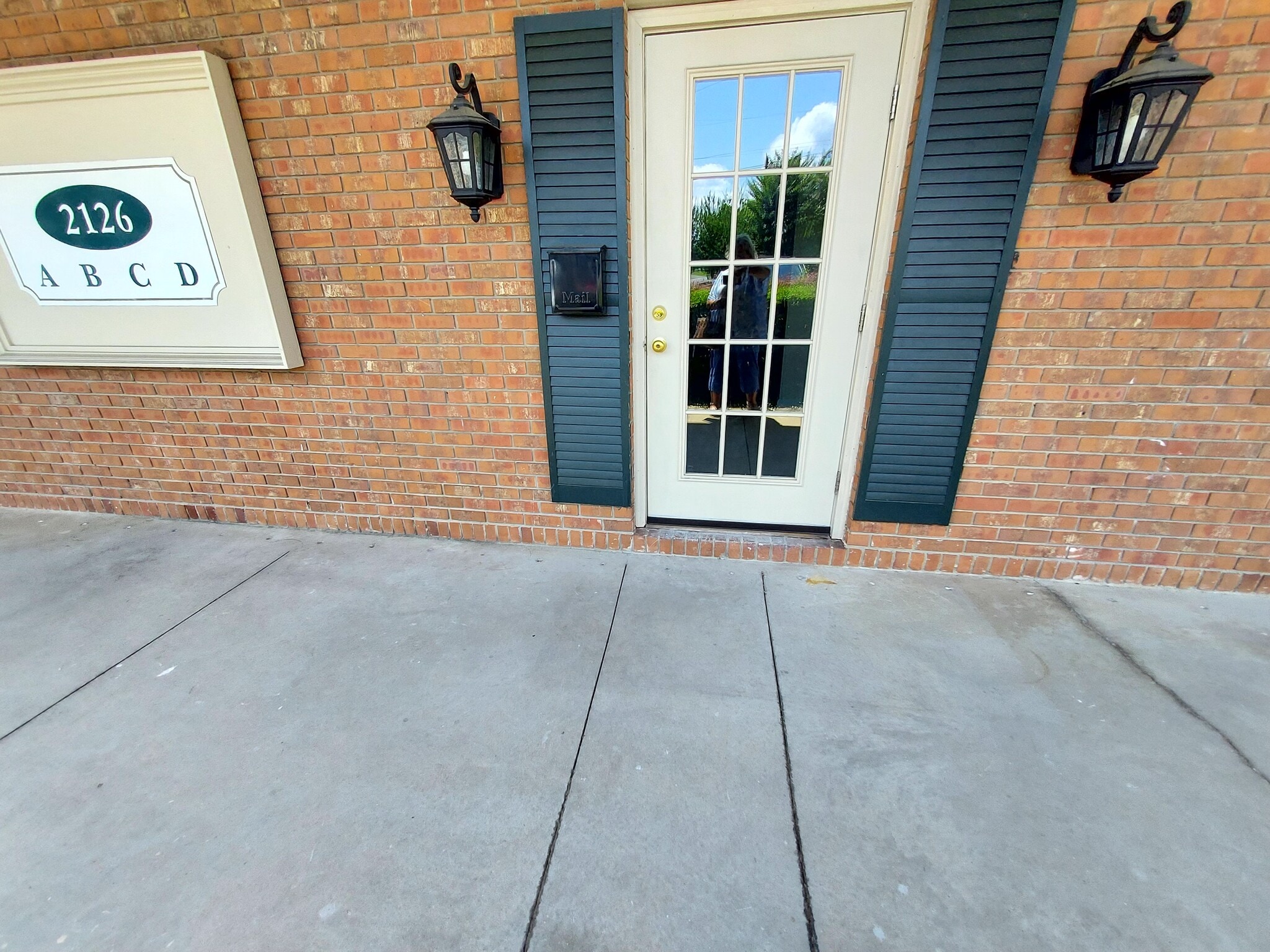 2126 McFarland Blvd E, Tuscaloosa, AL for lease Building Photo- Image 1 of 10