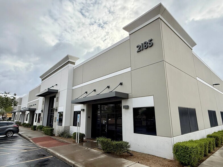 2185 W Pecos Rd, Chandler, AZ for lease - Building Photo - Image 2 of 4