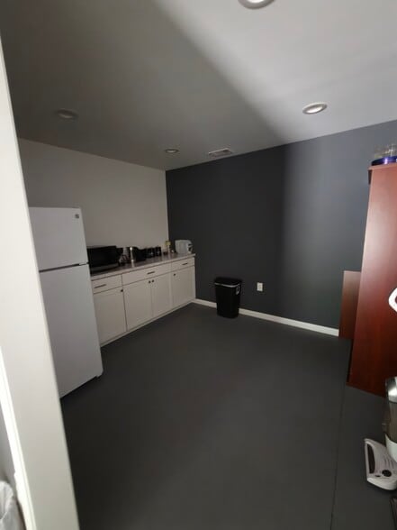 3795 Evans Rd, Cumming, GA for lease - Interior Photo - Image 3 of 27