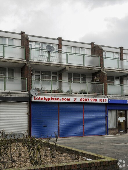 66 Lilburne Walk, Londres à vendre - Photo du bâtiment - Image 3 de 4