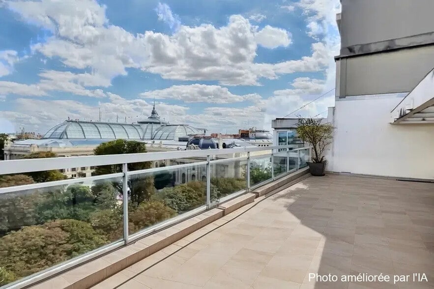 Office in Paris for lease - Building Photo - Image 1 of 10