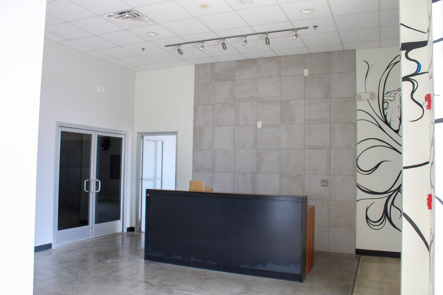 2319 Memorial Pky SW, Huntsville, AL for lease - Building Photo - Image 2 of 4