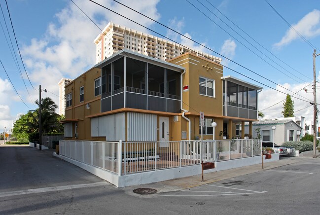 Plus de détails pour 300 Georgia St, Hollywood, FL - Multi-résidentiel à vendre