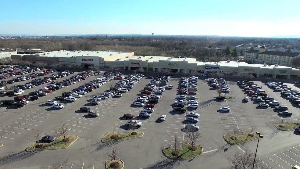 1851-1985 Old Fort Pky, Murfreesboro, TN à louer - Vidéo sur l’inscription commerciale - Image 2 de 5