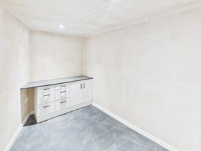 107 Main St, Holytown for lease Interior Photo- Image 2 of 3