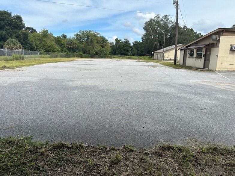 326 Loyd Ln, Oviedo, FL à louer - Photo du bâtiment - Image 2 de 5