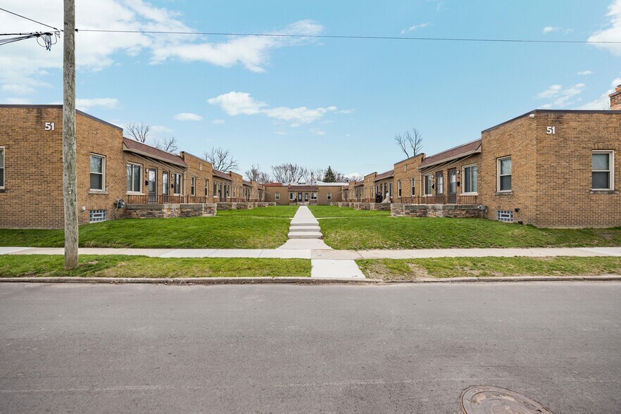 51 Spokane Dr, Pontiac, MI à vendre - Photo du bâtiment - Image 2 de 45