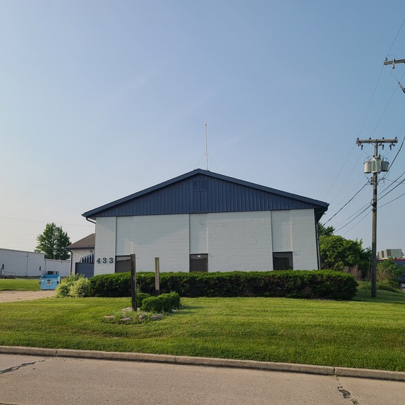 433 Council Dr, Fort Wayne, IN for lease - Building Photo - Image 3 of 11