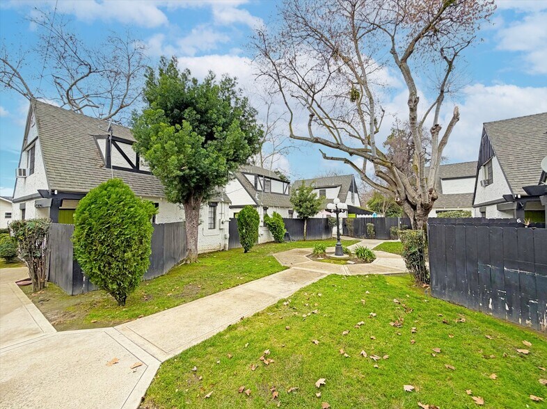 607 E Marshall St, Turlock, CA à vendre - Photo principale - Image 1 de 9