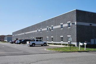 Plus de détails pour 700 Business Park Dr, Freehold, NJ - Industriel à louer