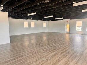 300 E Front St, Arlington, TX for lease Interior Photo- Image 2 of 5