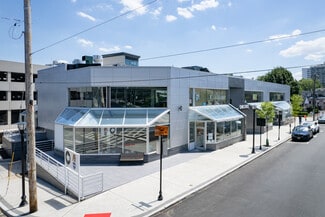 Plus de détails pour 2024 Center Ave, Fort Lee, NJ - Commerce de détail à louer