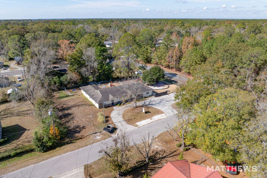 10274 N Sherman Ave, Glen Saint Mary, FL for sale - Building Photo - Image 2 of 3