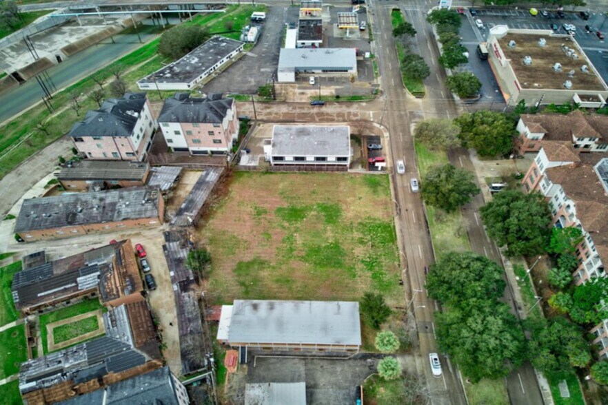 3839 N Braeswood Blvd, Houston, TX for sale - Building Photo - Image 2 of 2