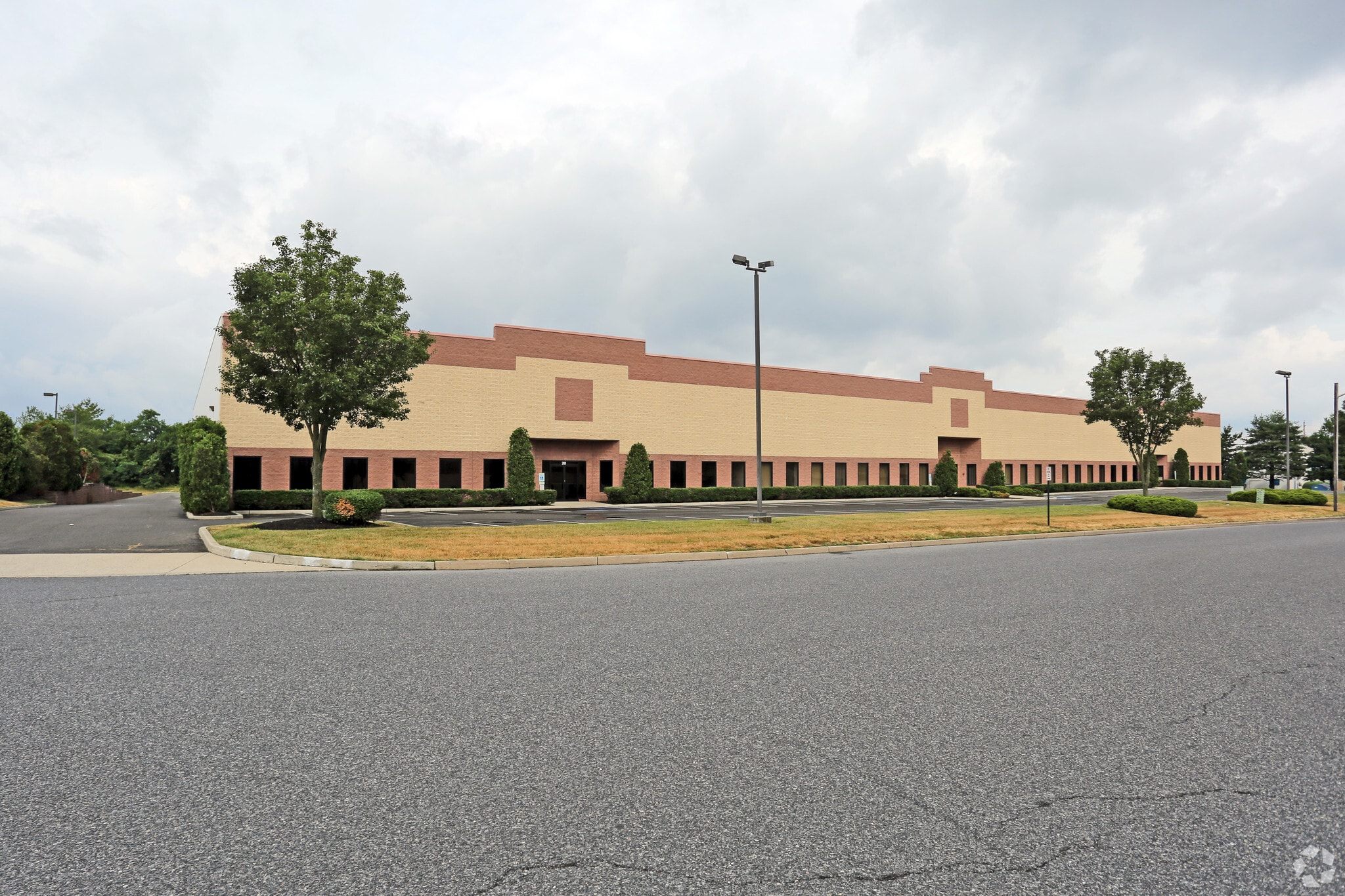 20 Twinbridge Dr, Pennsauken, NJ for lease Primary Photo- Image 1 of 5