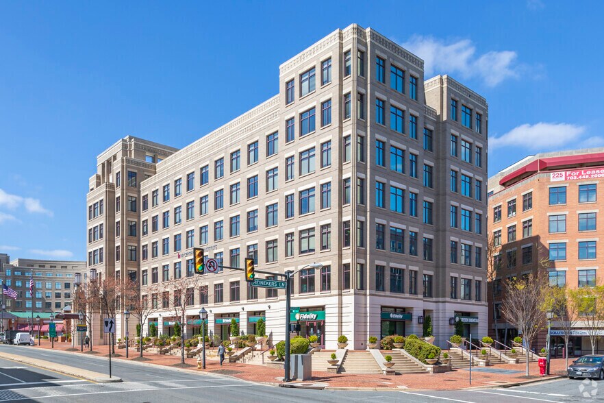 1725 Duke St, Alexandria, VA à louer - Photo du bâtiment - Image 3 de 22