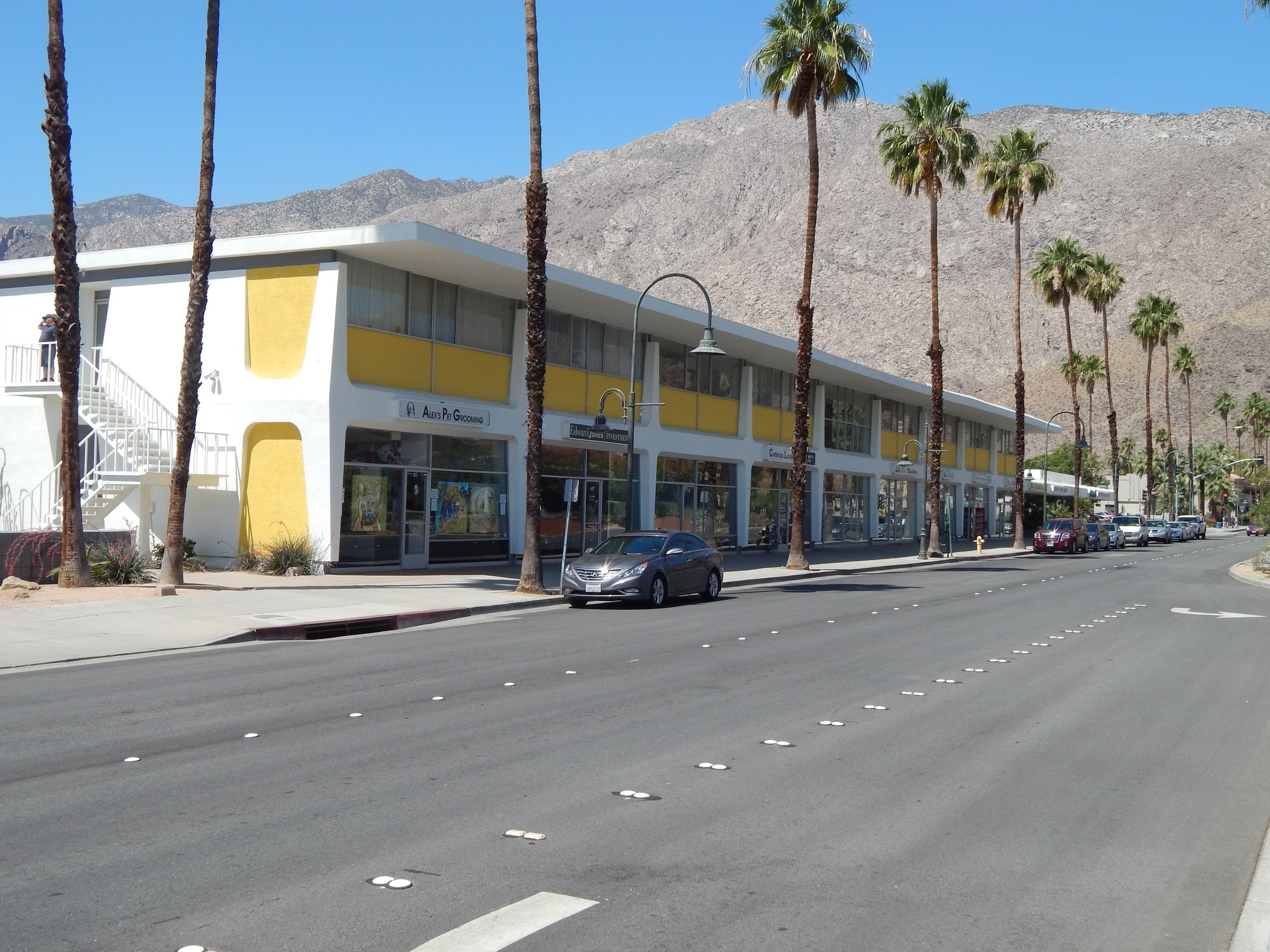 401-493 E Tahquitz Canyon Way, Palm Springs, CA for lease Primary Photo- Image 1 of 14