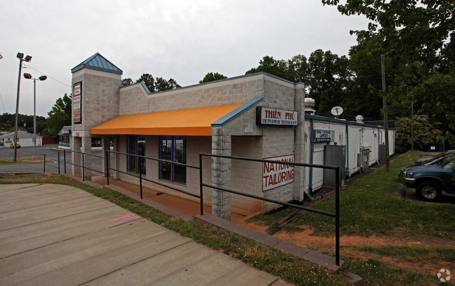 3023-3033 Central Ave, Charlotte, NC à vendre - Photo du bâtiment - Image 3 de 3