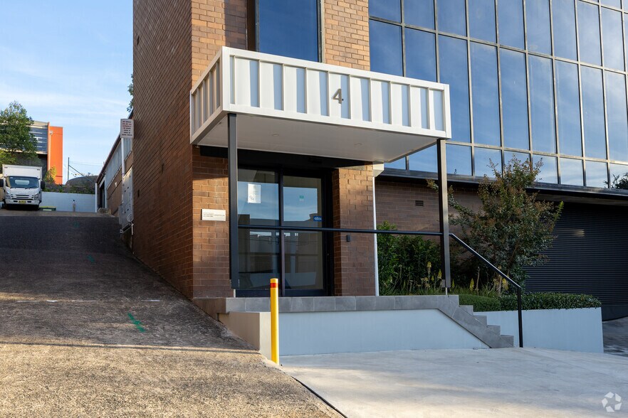 4 Apollo Pl, Lane Cove West à louer - Hall d’entrée - Image 2 de 3