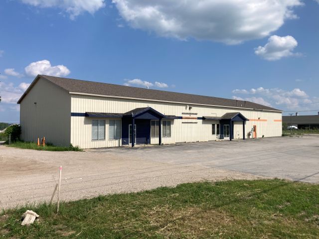 274 N US Highway 31 S, Traverse City, MI à vendre - Photo du bâtiment - Image 1 de 14