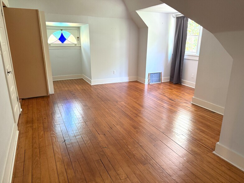 1327 Spring Hill Ave, Mobile, AL à vendre - Photo du bâtiment - Image 3 de 9