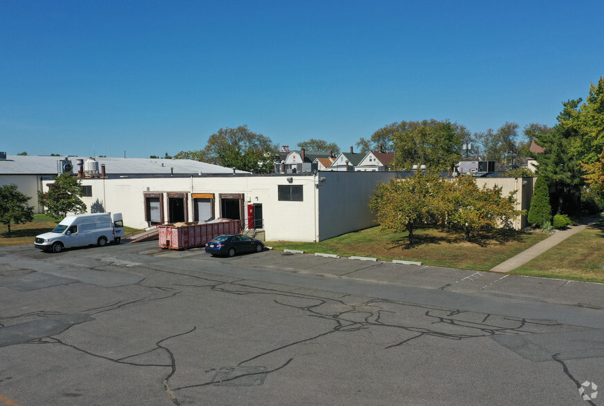 1 Walnut St, Perth Amboy, NJ for lease - Primary Photo - Image 1 of 18