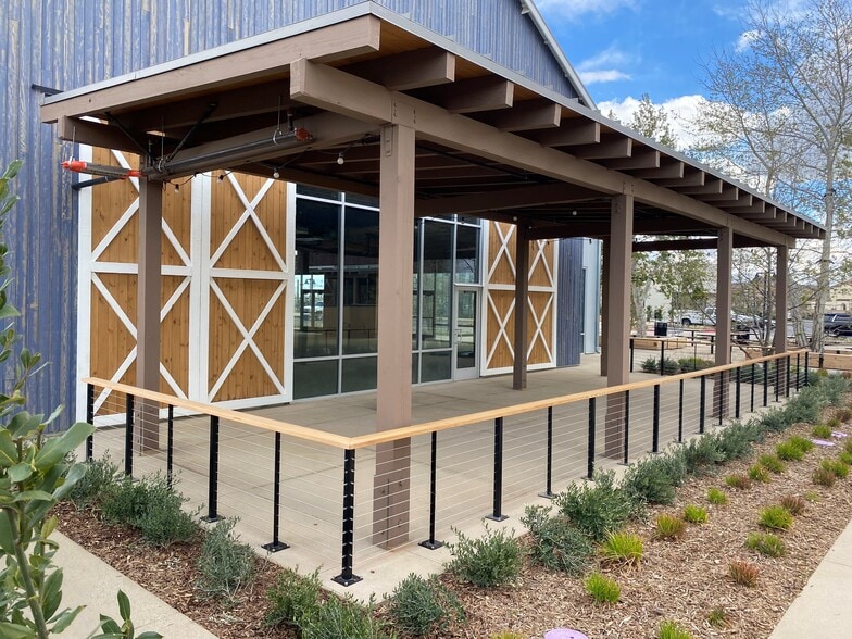 3420 E Ontario Ranch Rd, Ontario, CA for lease - Building Photo - Image 3 of 6